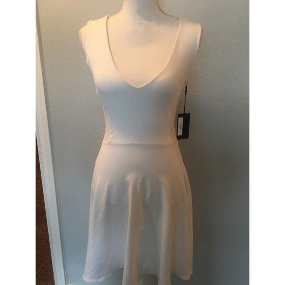 David Lerner Dresses & Skirts - NWT David Lerner White Dress size Small/ 2